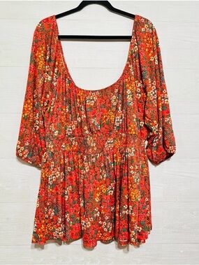 Torrid Size 4 (4X) Red Floral Boho Peplum Top Stretch Smocked Waist Scoop Neck
